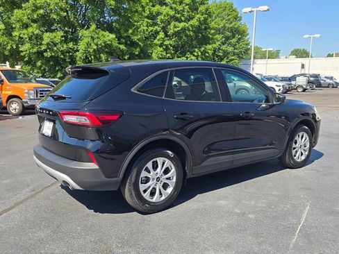 Used 2025 Ford Escape Active FWD image 3