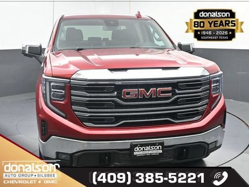 Used 2023 GMC Sierra 1500 SLT w/ SLT Premium Package RWD image 3