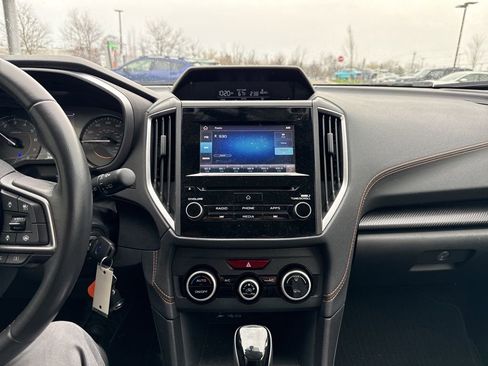 Used 2023 Subaru Crosstrek 2.0i Premium image 9