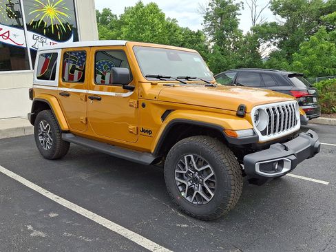 New 2026 Jeep Wrangler Unlimited Sahara w/ Whitecap Package AWD/4WD image 2