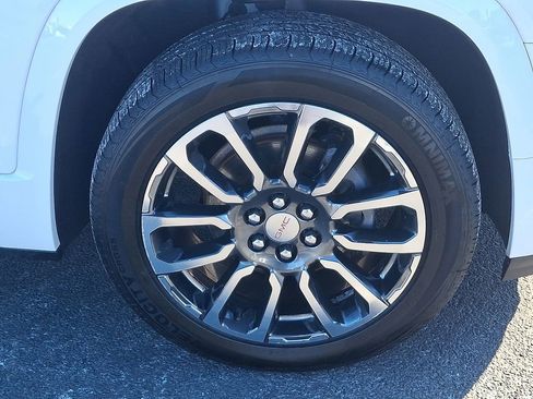 Used 2020 GMC Acadia Denali w/ Technology Package image 8