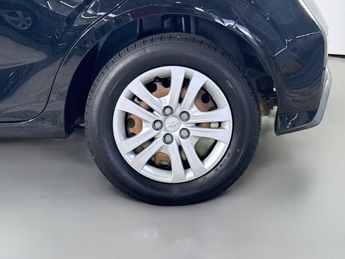 Used 2020 Chevrolet Sonic LT FWD image 37