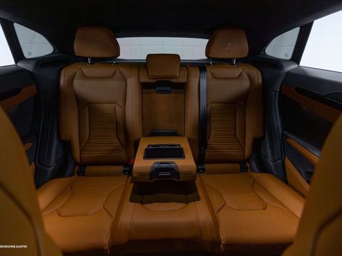 Used 2025 Lamborghini Urus SE AWD/4WD image 42