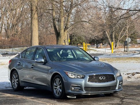 Used 2017 INFINITI Q50 3.0t Premium image 4
