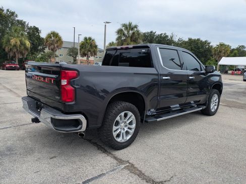 Used 2022 Chevrolet Silverado 1500 LTZ w/ LTZ Premium Package AWD/4WD image 4