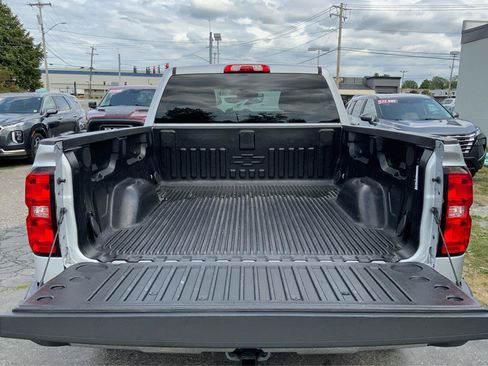 Used 2018 Chevrolet Silverado 1500 LT w/ All Star Edition AWD/4WD image 12