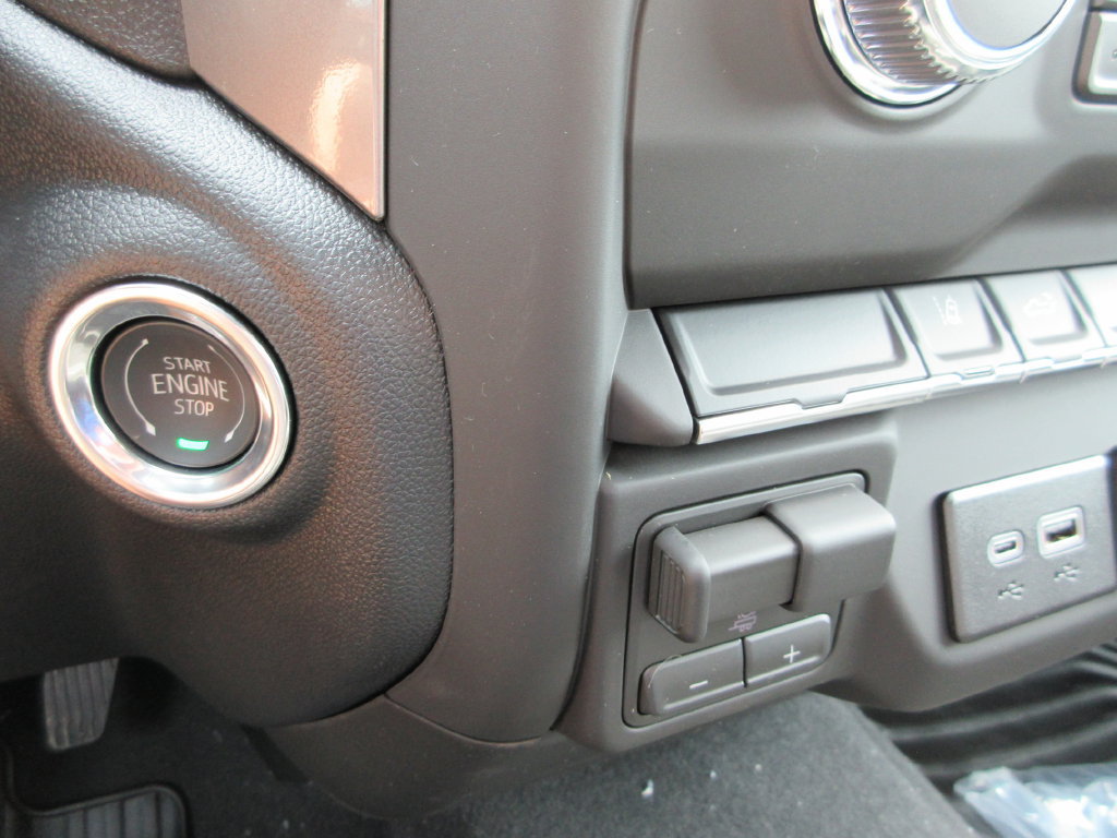 New 2026 GMC Sierra 2500 Pro AWD/4WD image 18