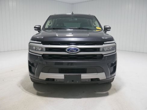Certified 2024 Ford Expedition XLT image 2