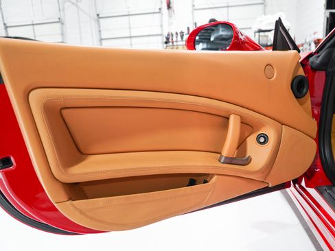 Used 2009 Ferrari California RWD image 18