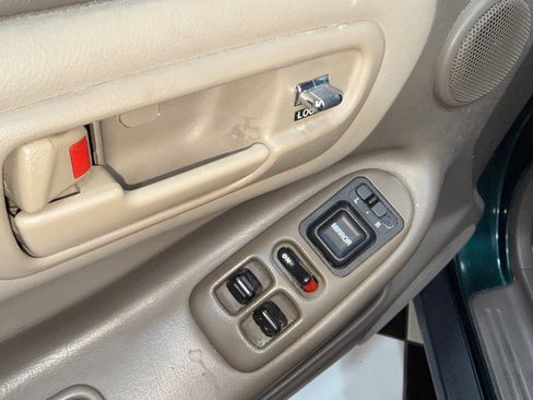 Used 2000 Acura Integra GS-R FWD image 59