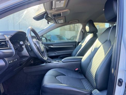 Used 2023 Toyota Camry SE image 16