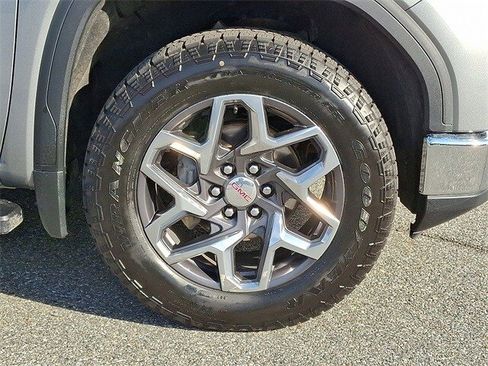 Used 2024 GMC Sierra 1500 SLT w/ SLT Premium Plus Package image 8