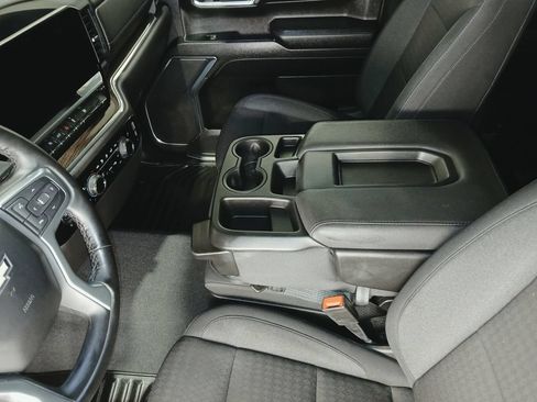 Used 2024 Chevrolet Silverado 1500 LT AWD/4WD image 13