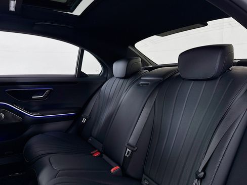 New 2026 Mercedes-Benz S 500 4MATIC image 7