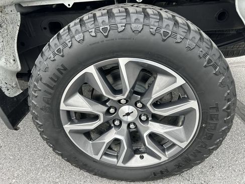 Used 2022 Chevrolet Silverado 1500 RST w/ LPO, Dark Essentials Package AWD/4WD image 10