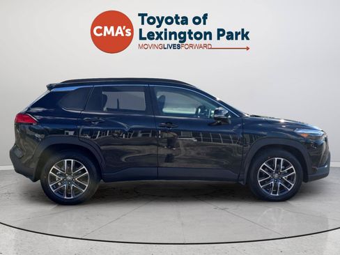 Used 2026 Toyota Corolla Cross XLE w/ Convenience Package AWD/4WD image 8