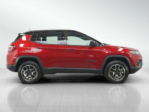 Used 2025 Jeep Compass Trailhawk AWD/4WD image 6