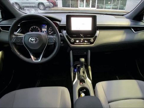 Certified 2024 Toyota Corolla Cross SE image 14