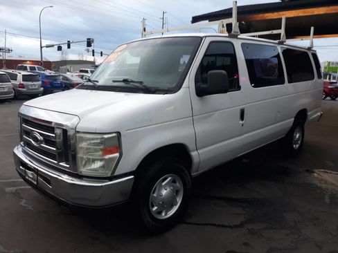 Used 2009 Ford E-350 and Econoline 350 XLT image 10
