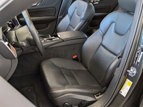 Used 2021 Volvo S60 T8 R-Design Expression image 16