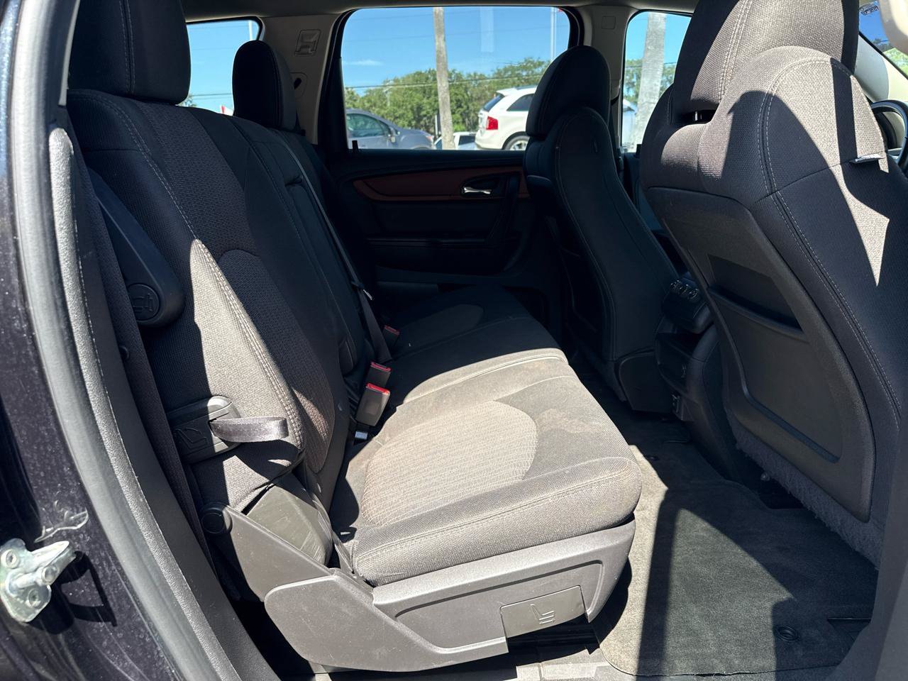 Used 2015 Chevrolet Traverse LT w/ Style and Technology Package FWD image 15