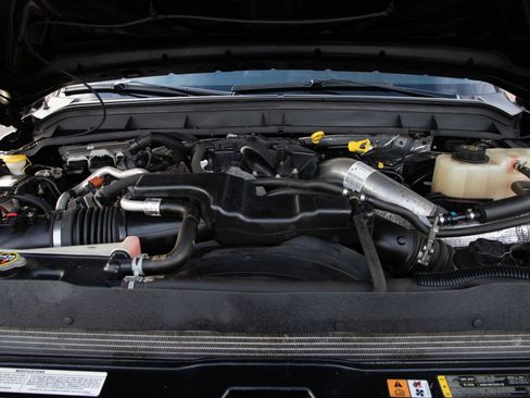 Used 2015 Ford F250 Platinum w/ Snow Plow Prep Package image 24