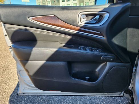 Used 2015 INFINITI QX60 Base AWD 4dr SUV image 25