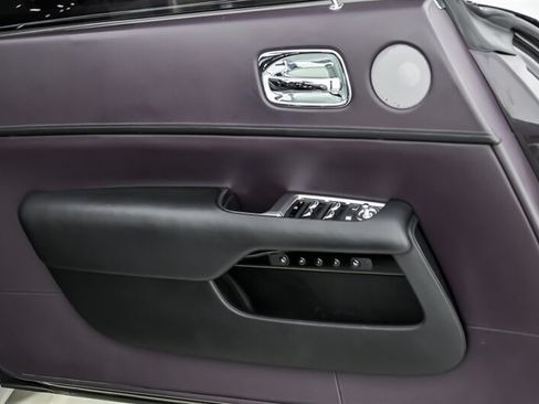 Used 2018 Rolls-Royce Wraith RWD image 13
