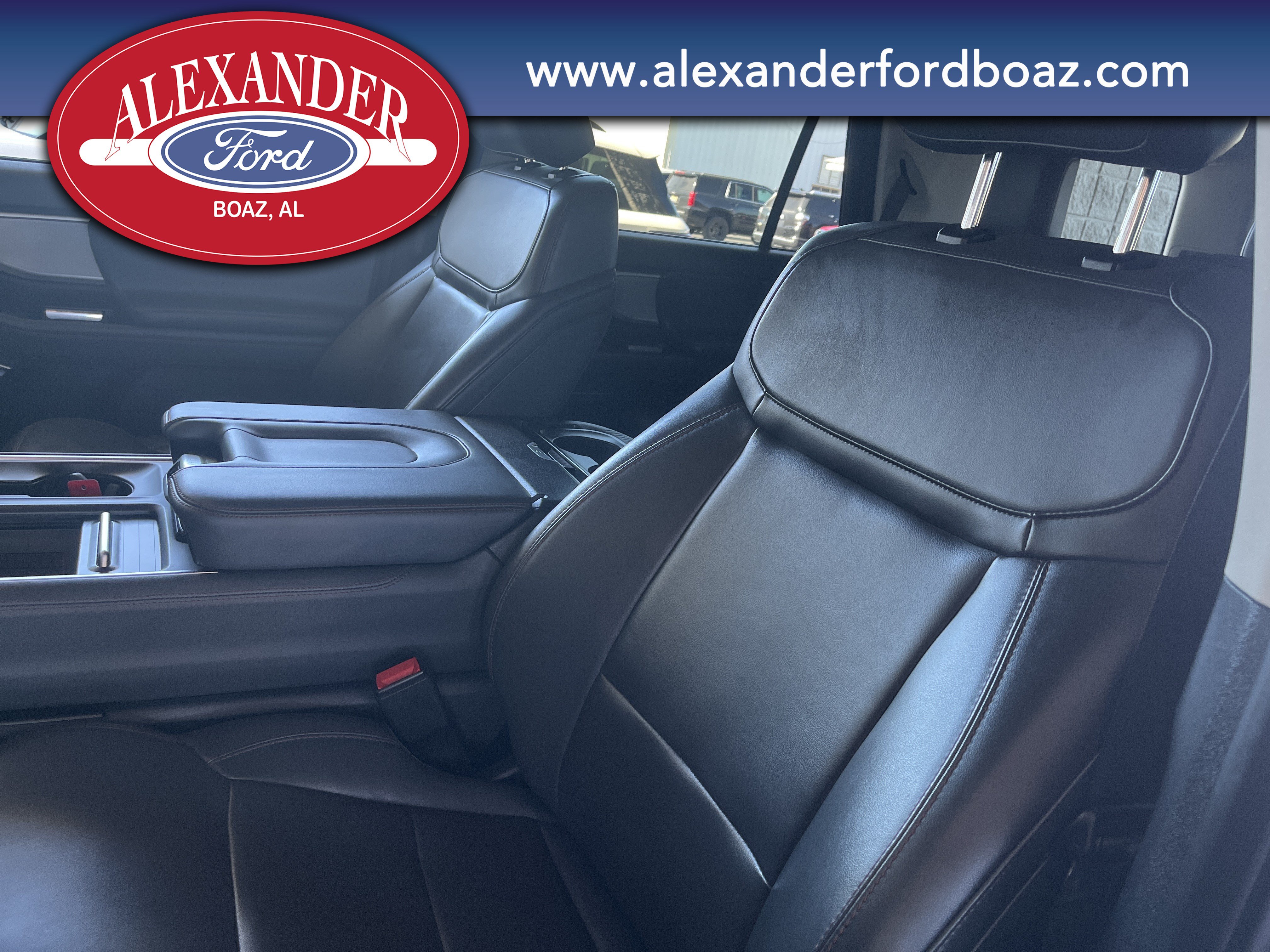 Used 2025 Ford Expedition Active AWD/4WD image 12