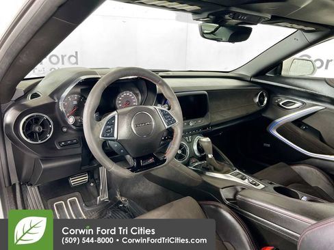 Used 2022 Chevrolet Camaro ZL1 RWD image 3