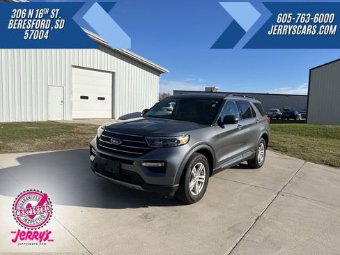 Used 2023 Ford Explorer XLT image 1