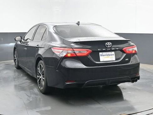 Used 2019 Toyota Camry SE FWD image 12