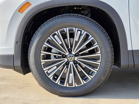 New 2026 Volkswagen Tiguan S FWD image 8