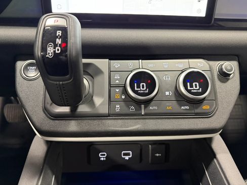Used 2020 Land Rover Defender 110 S AWD/4WD image 20