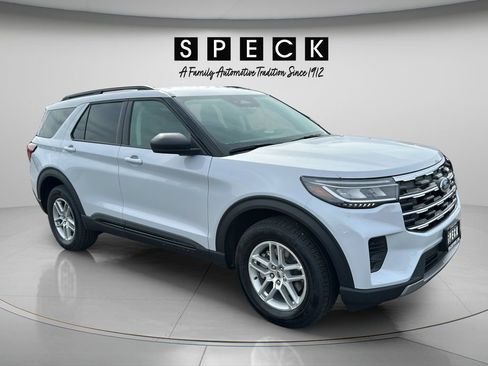 New 2026 Ford Explorer Active AWD/4WD image 7