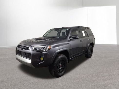 Used 2021 Toyota 4Runner TRD Off-Road Premium w/ Moonroof Package AWD/4WD image 2