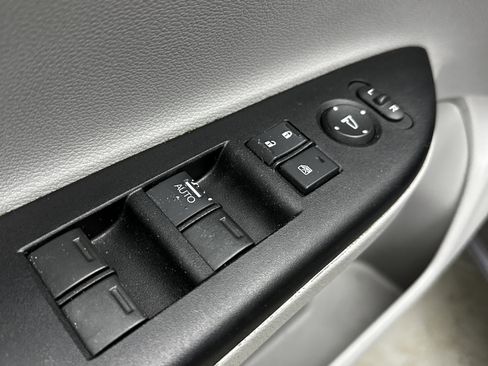 Used 2016 Honda Accord LX image 11