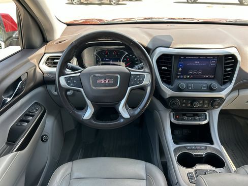 Used 2020 GMC Acadia SLT image 3