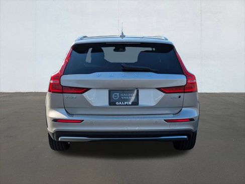 New 2026 Volvo V60 B5 Cross Country Ultra w/ Climate Package image 5