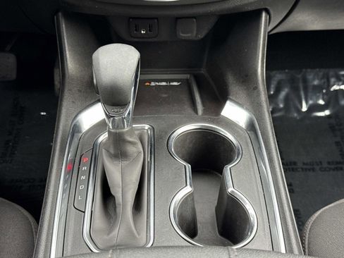 Used 2023 Chevrolet Traverse LT w/ LPO, Floor Liner Package image 6