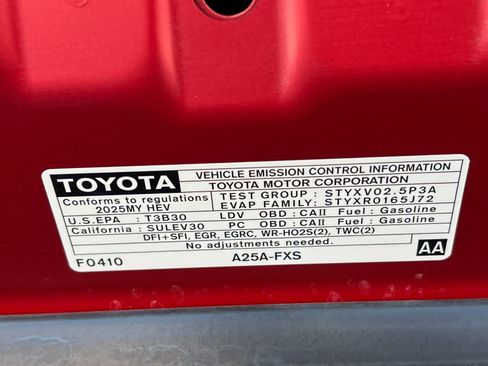 Used 2025 Toyota Camry SE FWD image 29