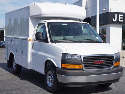 New 2025 GMC Savana 3500 w/ Power Convenience Package