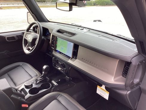 New 2025 Ford Bronco Outer Banks image 32