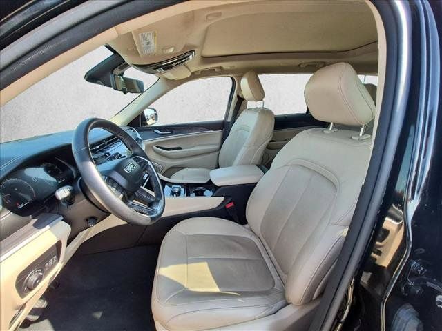 Used 2022 Jeep Grand Cherokee L Limited w/ Luxury Tech Group II AWD/4WD image 9