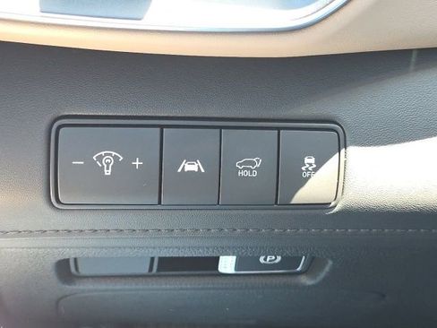 Used 2023 Hyundai Santa Fe SEL w/ Premium Package image 11