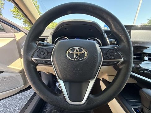Used 2021 Toyota Camry LE FWD image 10