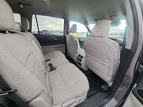Used 2019 Honda Pilot EX image 30