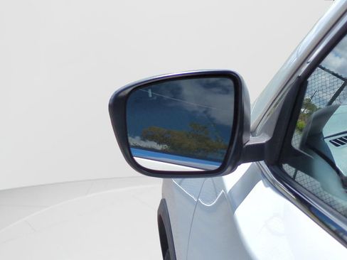 Used 2020 Nissan Rogue SV FWD image 27