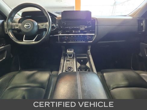 Used 2022 Nissan Pathfinder SL AWD/4WD image 31