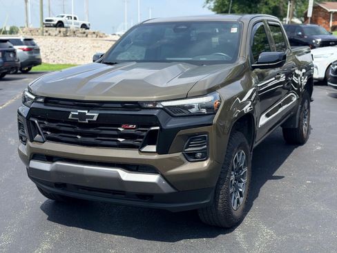 Used 2024 Chevrolet Colorado Z71 w/ Z71 Convenience Package 2 AWD/4WD image 1